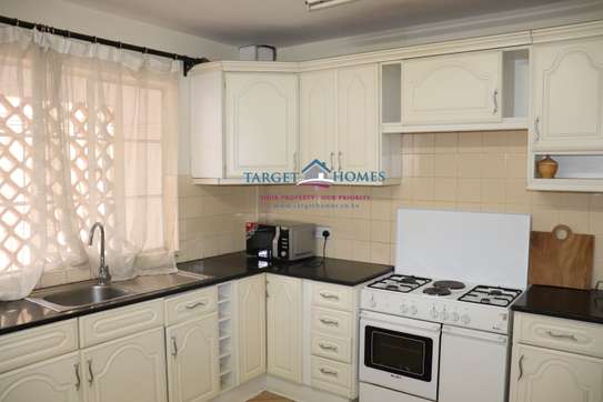 Serviced 1 Bed Apartment with En Suite at Tigoni Road image 4