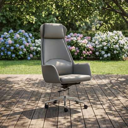 Executive Chairs : High-back Leather Boss Chair image 3