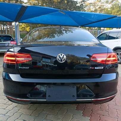2016 Volkswagen Passat image 2