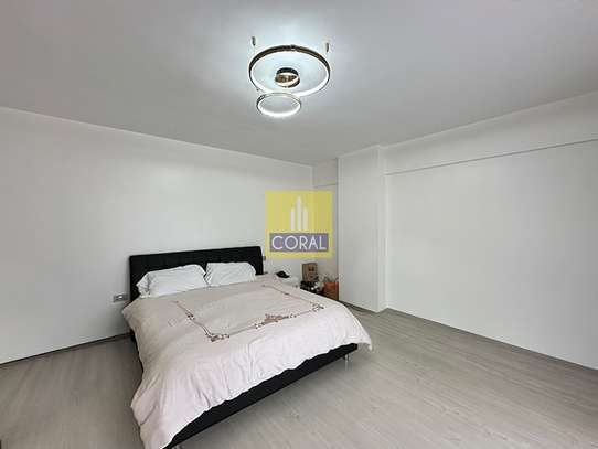4 Bed Apartment in Kilimani image 8