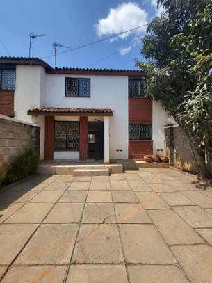 3 Bed House with Garden in Buruburu image 9