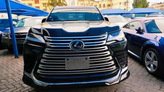 Lexus LX600 2022 black Automatic petrol image 11