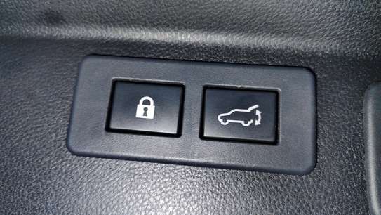 Subaru Forester SK9 black 2018 4wd image 9