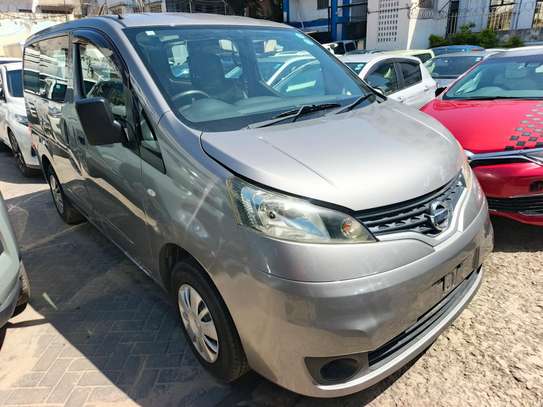 Nissan Nv200 image 2