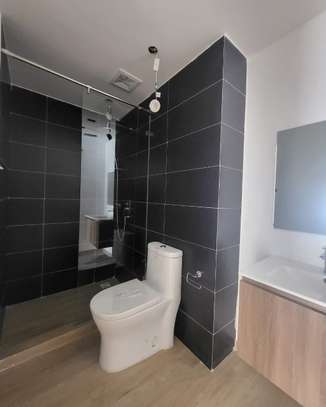 3 Bed Apartment with En Suite in South C image 6