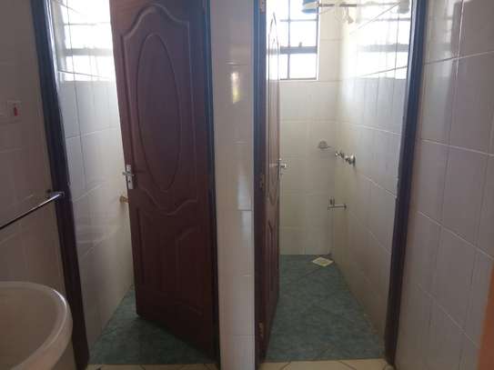 3 Bed House with En Suite in Mlolongo image 6