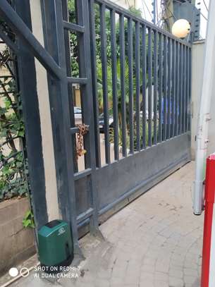 Automatic Gates & Sliding Gates Installer in Kenya image 1