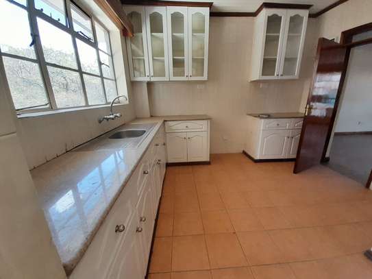 4 bedroom apartment in kilimani available image 2