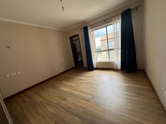 3 Bed Apartment with En Suite at Riverside image 22