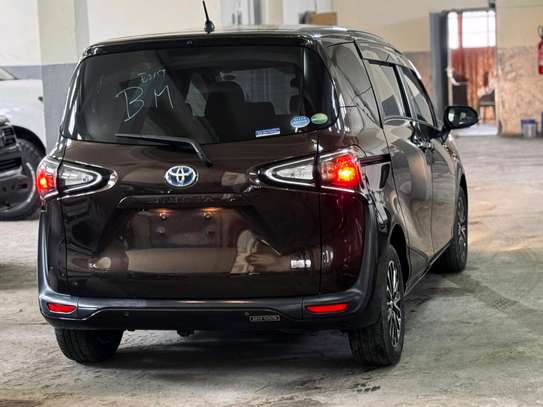 Toyota Sienta hybrid 7seater 2019 image 13