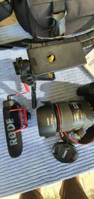 2 Months Used Canon Eos 6D Mark II DSLR EF 24-105mm lens image 1