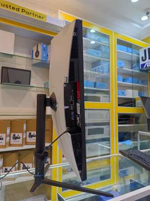 AOC A24E99M601E440 UPS All-in-One PC Core i5 12th Generation image 4