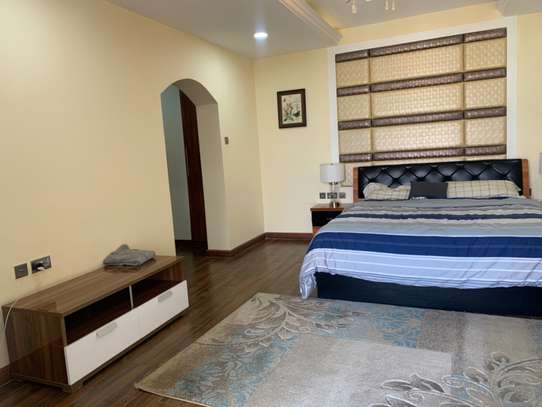 3 Bed Apartment with En Suite in Kilimani image 19