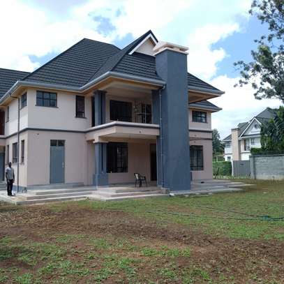 5 Bed House with En Suite at Garden Estate image 10