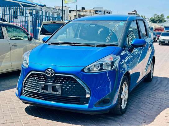 Toyota Sienta Blue Hybrid 2019 2wd image 3