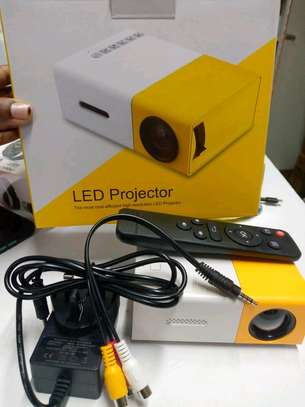 Mini led projectors image 2