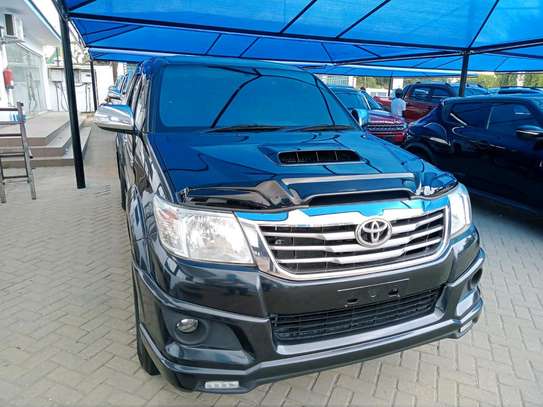 TOYOTA HILUX DOUBLE CABIN 2014MODEL. image 7