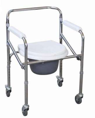 commode seat with wheels (foldable) image 1