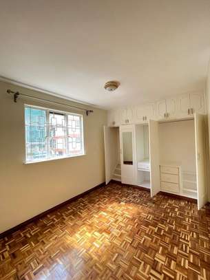 3 Bed Apartment with En Suite in Kileleshwa image 11