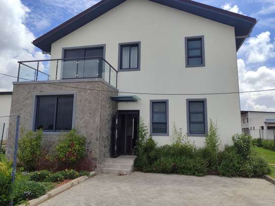 4 Bed Villa with En Suite in Ongata Rongai image 13