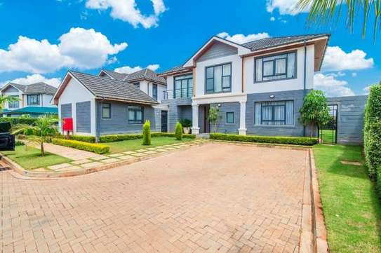 4 Bed House with En Suite at Five Star Paradise image 16