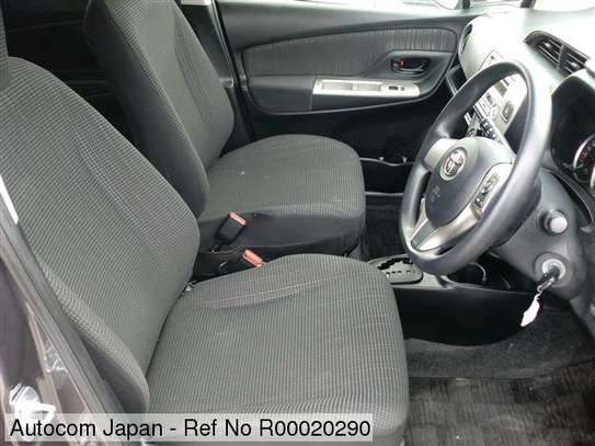 Toyota Vitz newshape (coast motors) image 7