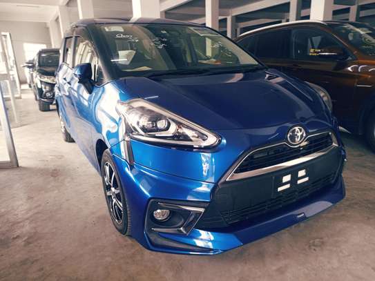 Toyota Sienta non hybrid 2017 blue image 2