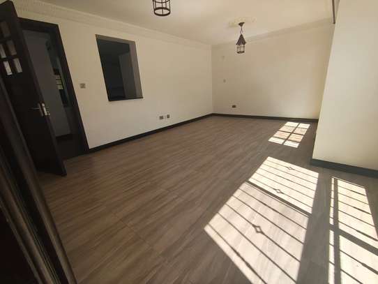 6 Bed House with En Suite in Runda image 6