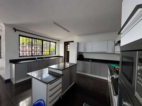 5 Bed House with En Suite in Runda image 15