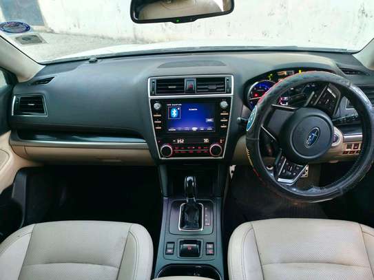 SUBARU OUTBACK 2018 image 5