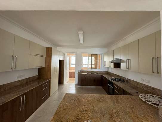 3 Bed Apartment with En Suite in Riverside image 19