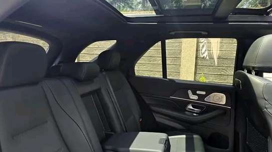 Mercedes benz GLE400d 2020model image 8