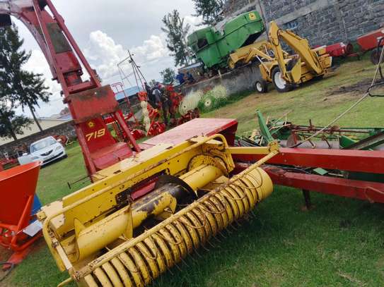 New Holland forage machine image 3