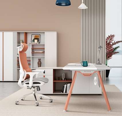 Office Desk: L-Shaped Administrative Executive Office Desk image 5