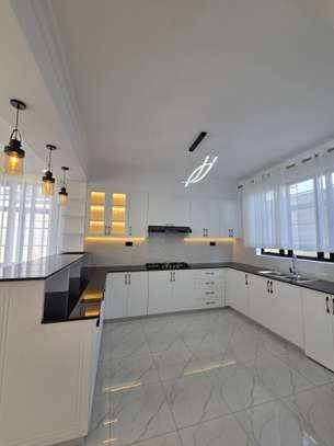 4 Bed Villa with En Suite in Ngong image 1