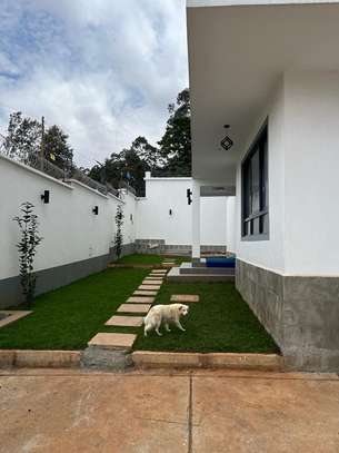 4 Bed Villa with En Suite at Kerarapon Drive image 12