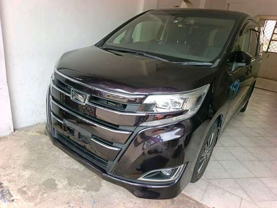 Toyota Noah 8$eater image 4