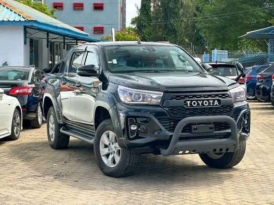 Toyota Hilux Double cabin Revo 2019 image 3
