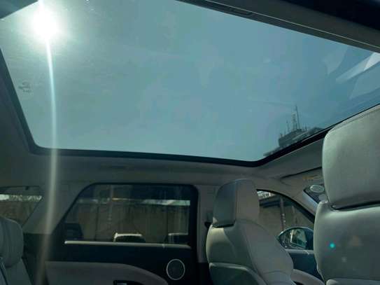 RANGE ROVER EVOQUE 2017MODEL MOONROOF image 9