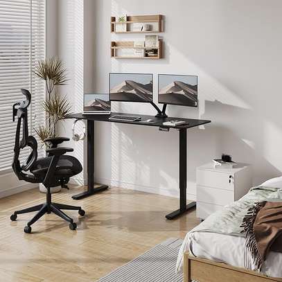 Prime Single Motor Black Electric Task Desk image 5