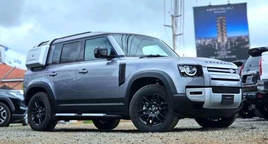 2020 Land Rover defender 110 image 5