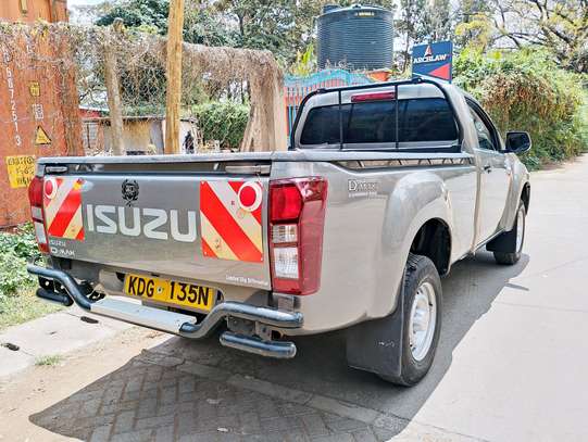 ISUZU D-MAX SINGLE CAB MANUAL LOCALLY ASSEMBLED image 5