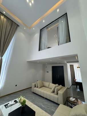5 bedroom maissonatte with an Sq and office room image 4