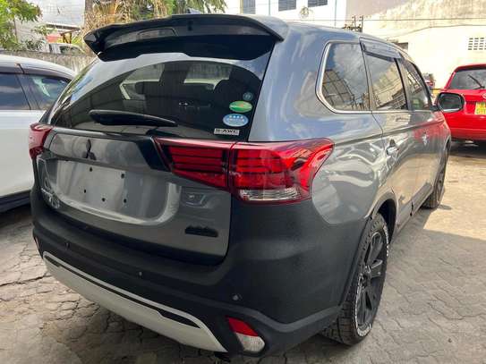 Mitsubishi Outlander Sunroof 2019 image 10