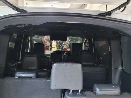 Toyota Noah WXB 2018 4wd optional image 6