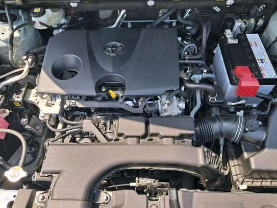 Toyota Rav4 Green 2021 Sunroof image 11