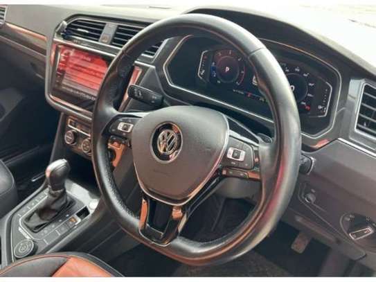 2019 VOLKSWAGEN TIGUAN TDI 4MOTION HIGHLINE 4WD image 3