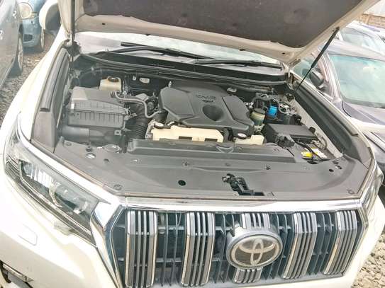 Resplendent Prado J150 Diesel automatic image 5