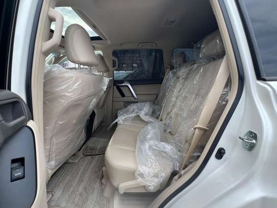 Toyota prado TXL 2021 Model with sunroof image 12