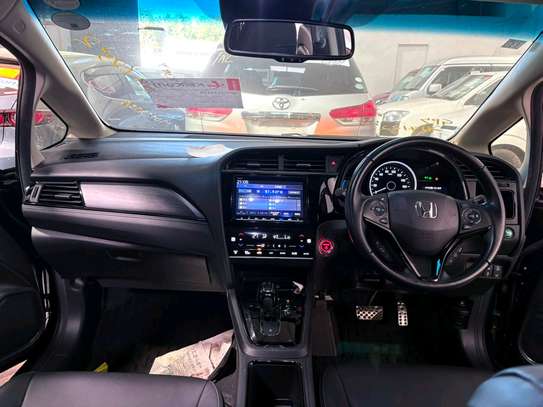 Honda shuttle Z senig image 13